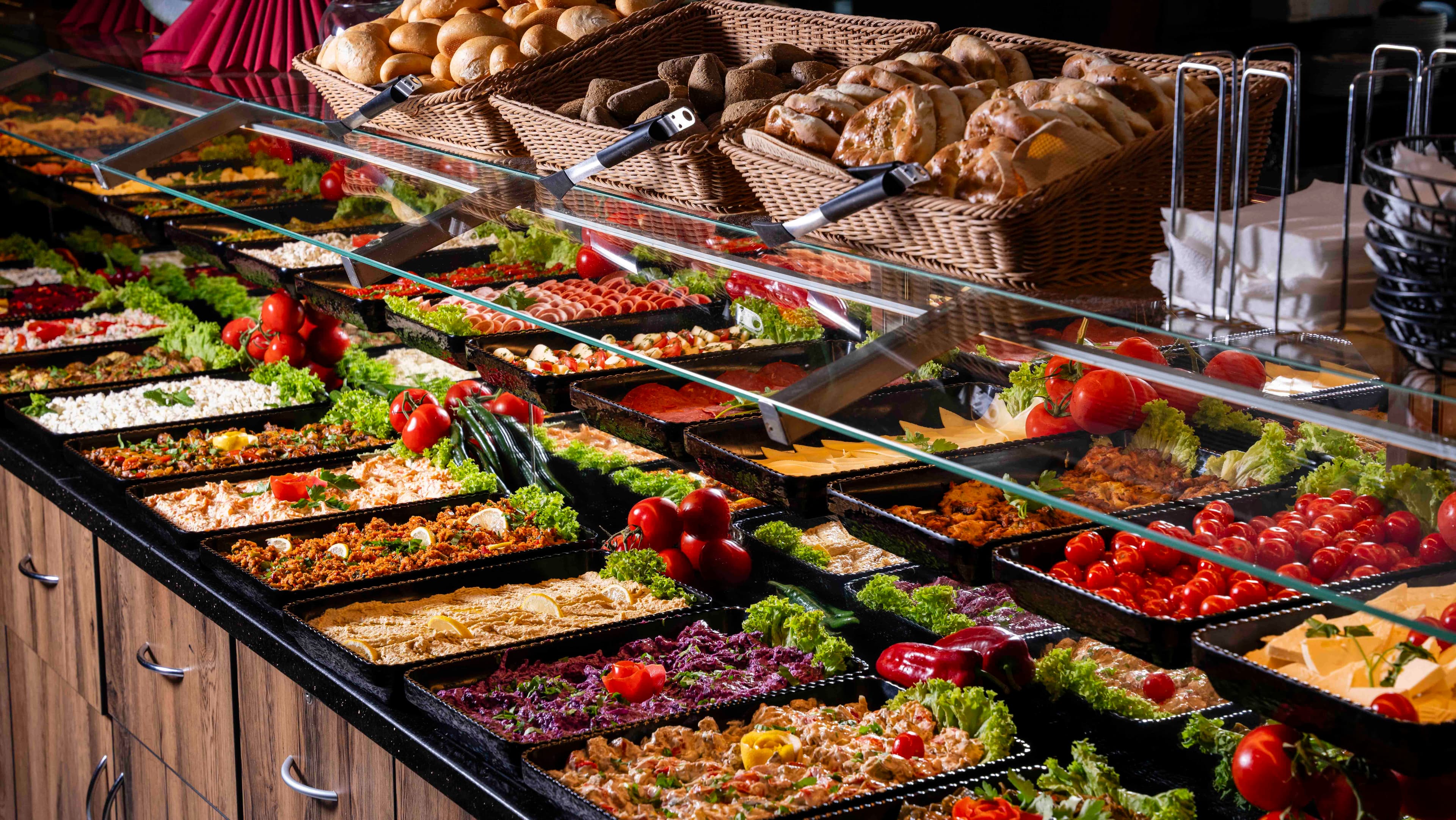 FRÜHSTÜCK & BRUNCH